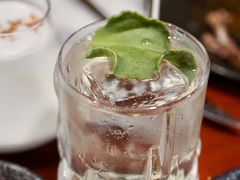 -毛毛虫酒吧