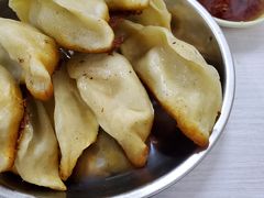 -黄阿姨锅贴大王(万航渡路店)