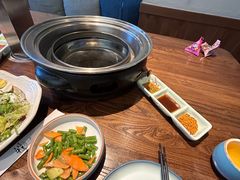 -明洞阿姨·韩式酱蟹烤肉·创意料理(三元桥店)