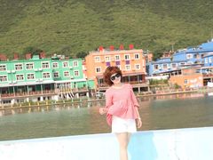 -百里峡七彩艺术小镇