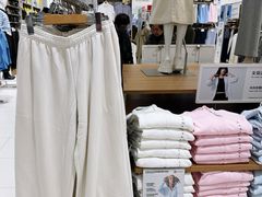 -优衣库(郑州二七万达广场店)