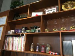 -PE SALON