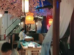 -荷塘秋月·本帮江浙菜(国权路店)