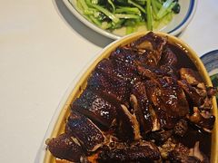 -八府香鸭·啫啫煲(华山路店)