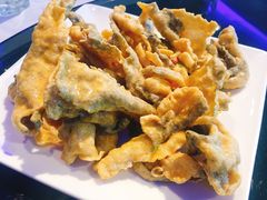 咸蛋黄炸鱼皮-同乐海鲜(乌节路中央店)