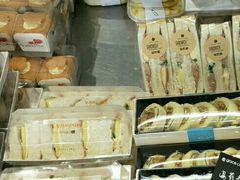 面包甜点陈列柜-格丽思(美好上郡店)