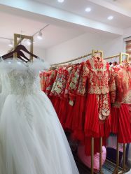 -伯爵婚纱摄影(光谷店)