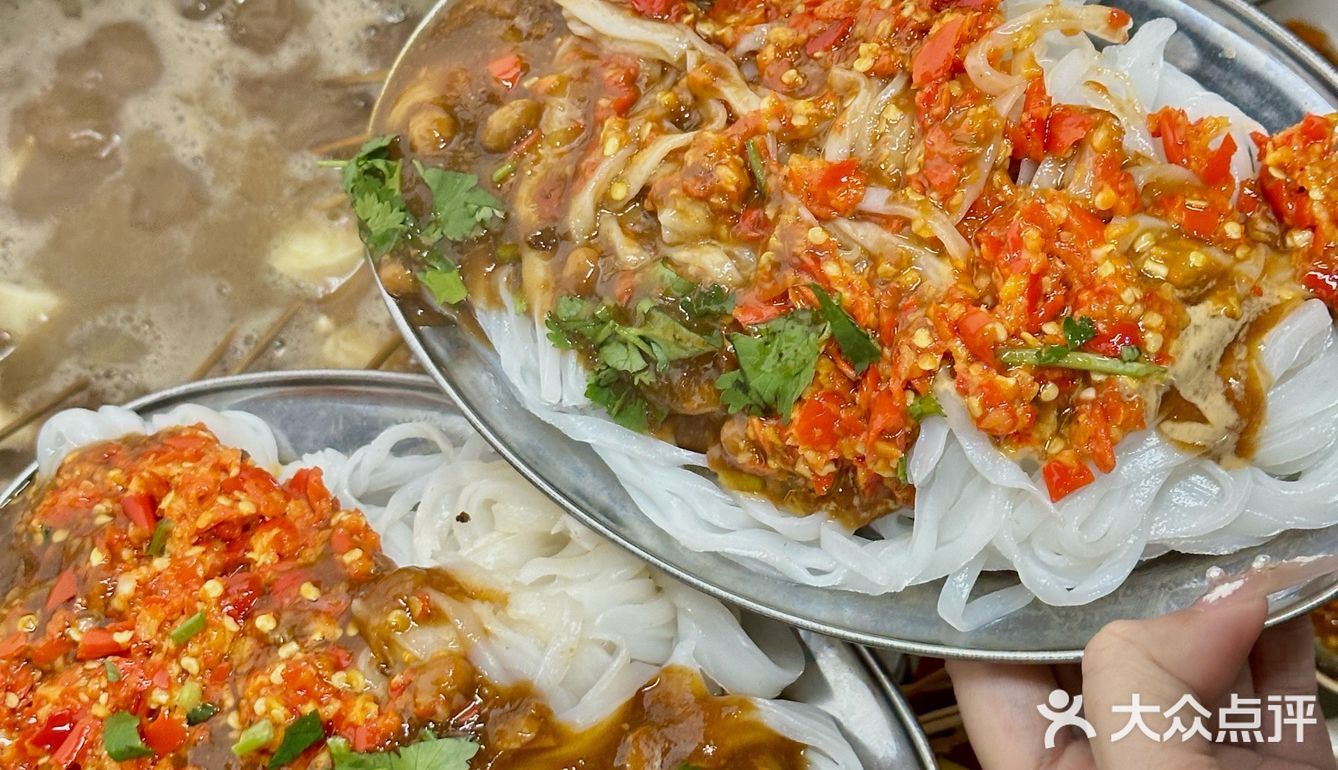 这家牛杂店每次去都是座无虚席的…… 