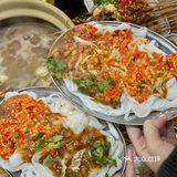 这家牛杂店每次去都是座无虚席的…… 