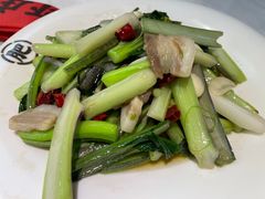 -肥肥虾庄·金牌油焖大虾(沙湖店)