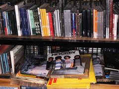 -麦田书店(国防路店)