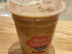桃桃水牛乳拿铁-Tims天好咖啡·贝果(凯德大峡谷购物中心店)