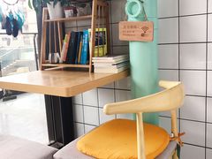 -蜜蜂小象·榴莲千层蛋糕(时代汇11栋店)