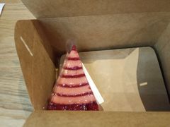 层层莓好树莓蛋糕-星巴克臻选(北京富力家园店)
