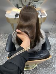 -Tloml salon