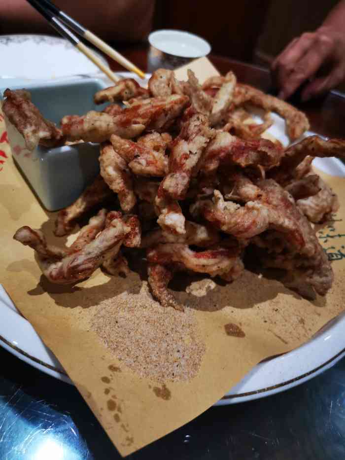 胶州味道(杭州路店)-"朋友宴请的一家酒店,装修风格很是农家质朴.