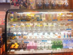 零售区-Blueglass酸奶(华贸购物中心店)