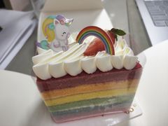 彩虹酸奶切片蛋糕-85度C(南京珠江华海店)
