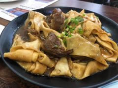-壹阁胡羊焖饼(特色小吃街店)
