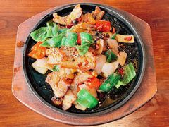 铁板青稞藏香猪-林芝工布庄园希尔顿酒店-猎味中餐厅