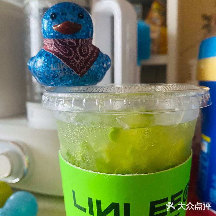 夏天喝🍋柠檬茶上瘾了！ 买还送夏季必备鞋？