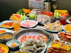 -金滏山·烤肉海鲜火锅自助(襄阳万达店)