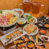 超大杯啤酒[啤酒]抓一大把烧鸟撸串，氛围感来了