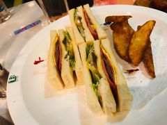 -伯顿西餐厅(厚街香榭丽店)