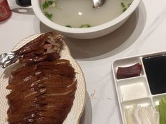 -梅利汴京烤鸭•开封豫菜地标店(东大街店)