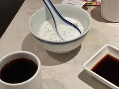 椰汁西米露炖桃胶-肥仔文澳门猪骨煲(南京西路店)