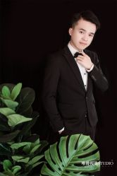 现代简约-巴黎婚纱摄影工作室