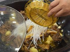 -屯老二农家铁锅炖·行业领军者(梅江店)