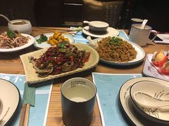 -临界音乐酒馆·小龙虾·江湖菜(华熙LIVE·鱼洞店)