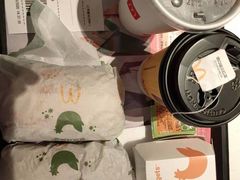 -麦当劳(汉口火车站候车室店)