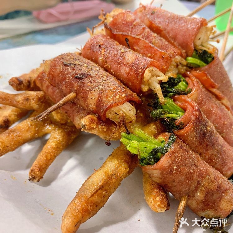 奥体富人区超好吃的烤串[加油]