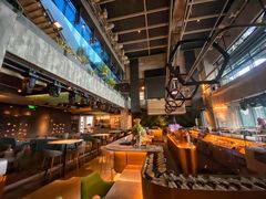-The ROOF (通盈中心店)