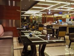 大堂-大中华希尔顿酒店-念自助餐·嗨啤·小龙虾