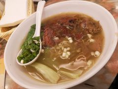 柱侯牛腩面-世窗冰室(机场DFS店)