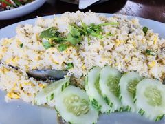 -Chom Cafe and Restaurant