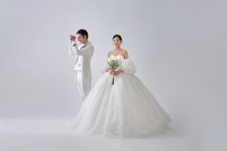 -雨墨婚纱摄影工作室