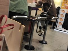 -麦当劳(轻轨曹杨路店)