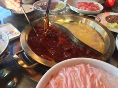 -小天鹅火锅·一线江景洪鼎旗舰店(洪崖洞店)