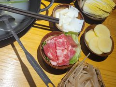 -乐闹闹重庆火鍋(民治店)