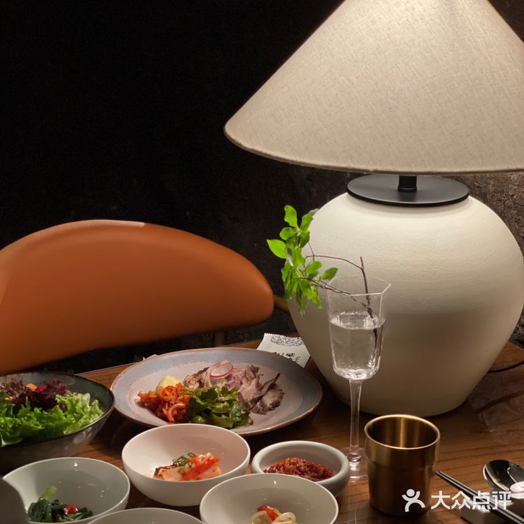 西安最高级的韩餐！溶洞风韩料氛围感jue了