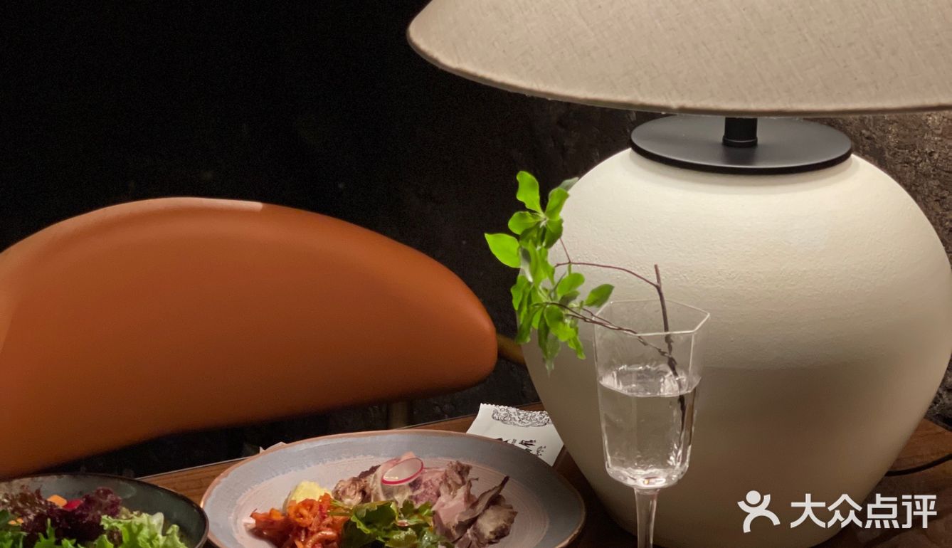 西安最高级的韩餐!溶洞风韩料氛围感jue了