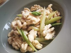 西芹桃仁-小白鲨工夫潮膳(曲江店)