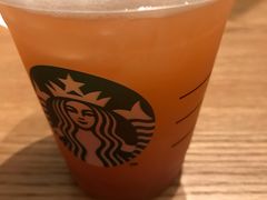 冰摇桃桃乌龙茶（中）-星巴克(广州淘金路店)