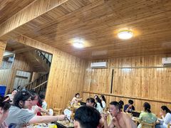 -宏兴烤鱼山庄(宣恩总店)