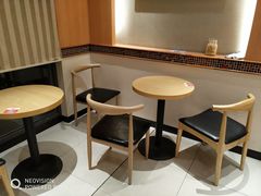 用餐区-必胜客(星兰宅急送店)