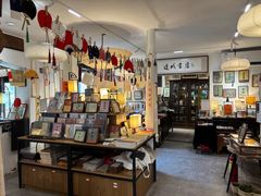 -邊城書店